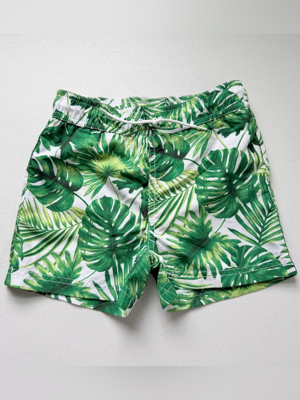 Janie & Jack Green Leaf/Fern Swim Trunks
Floral Tropical
NWT Size 4